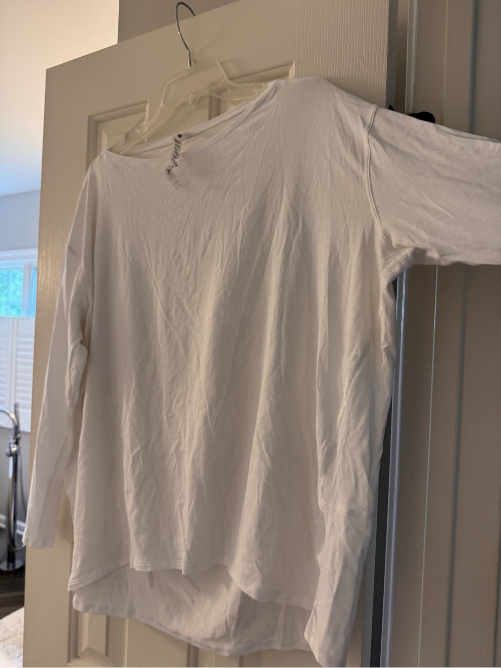 Never worn Lululemon White Long Sleeve Scoop Neck Top size 12